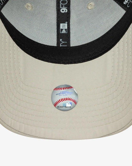 New Era Flawless 9Forty Neyyan Stn Kadın Açık Bej Şapka 60771743