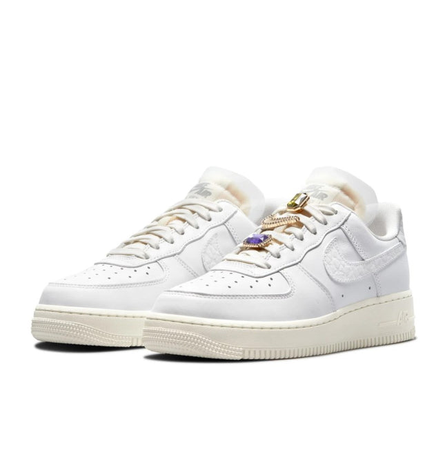 Nike DN5463-100 Air Force 1 PRM Kadın Sneaker Beyaz Günlük Ayakkabı